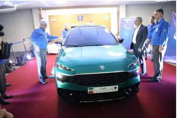 همه چیز درباره کراس اوور جدید ایران خودرو / ری را با چه قیمتی به بازار می‌آید؟ 3