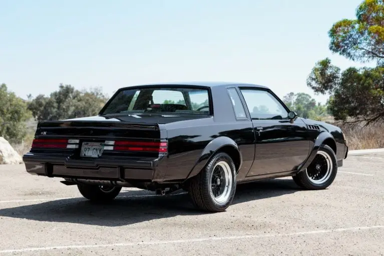 بیوک-شش-سلندر-2