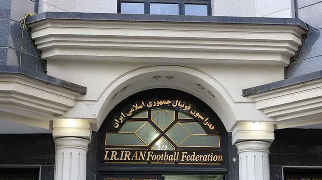 پرسپولیس گلزن شش دانگ بخرد / آقایان فدراسیون را کسی نمی‌شناسد 3