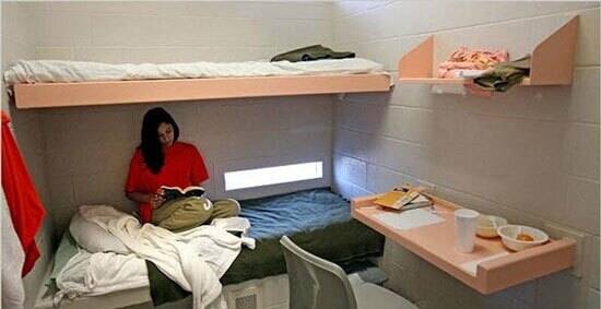 زندان-لاکچری۱