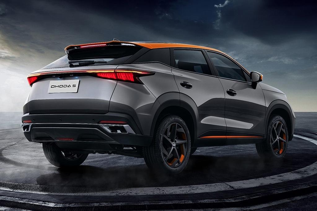 ققنوس میلیاردی در بازار خودروی ایران / فونیکس ارزش خرید دارد؟ 3