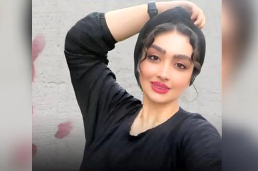 یگانه+رستمی