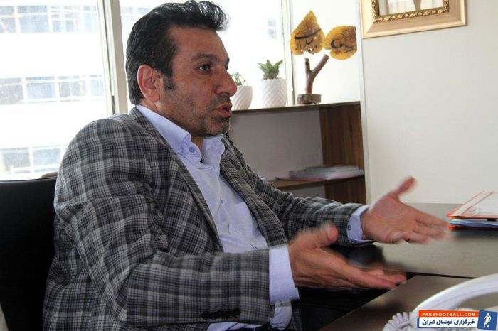 جای گریه کردن، پنالتی را درست بزن!