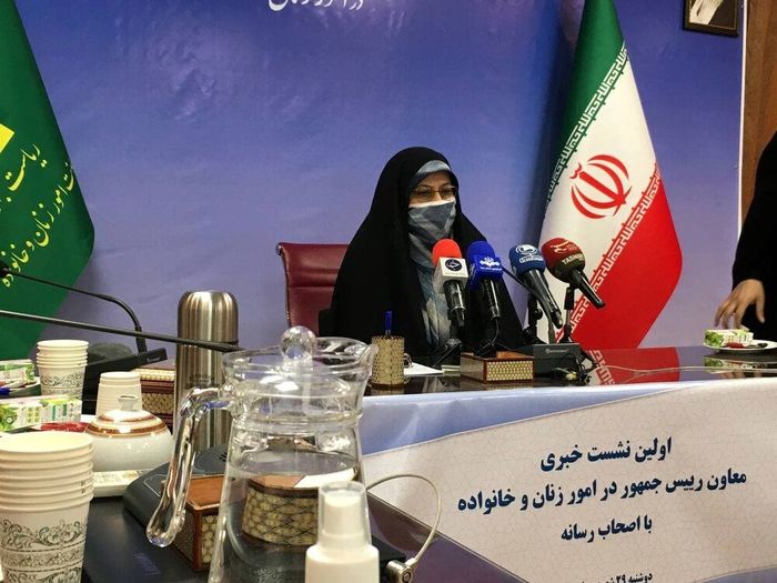 معاون زن رییسی: در ۱۶ سالگی ازدواج کردم