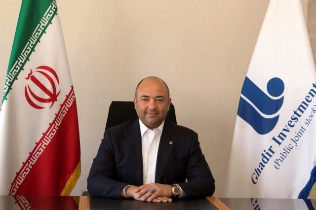 اهدای نشان عالی مدیر سال به مدیرعامل هلدینگ سرمایه‌گذاری غدیر
