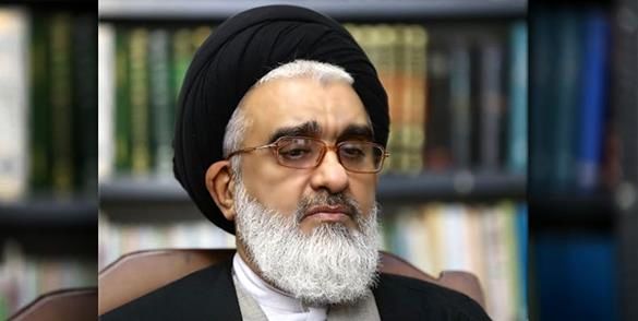 امام جمعه قم: برخی با کمال بی حیایی سگ گردانی می‌کنند