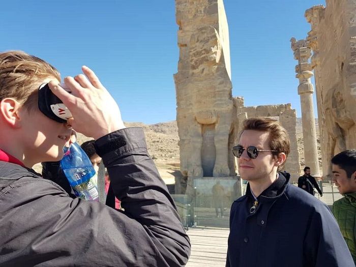 از بالای عمارت عالی‌ قاپو دیوار چین را ببینید!