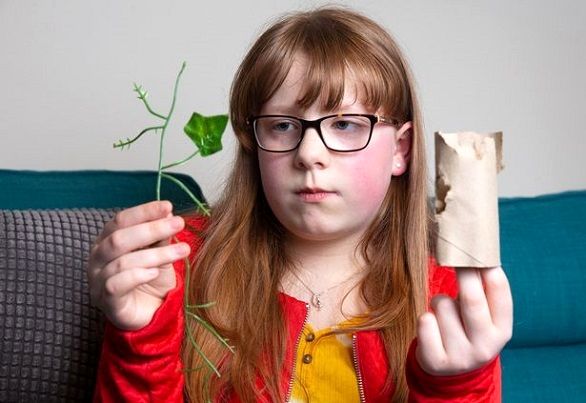 این دختر بچه از تخت تا لباس را می خورد!+عکس