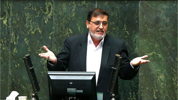 مجلس با موضوع رتبه‌بندی معلمان صادقانه برخورد نکرد