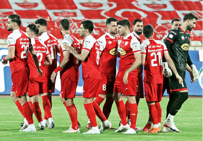 توافق پرسپولیس با 2 مهاجم خارجی