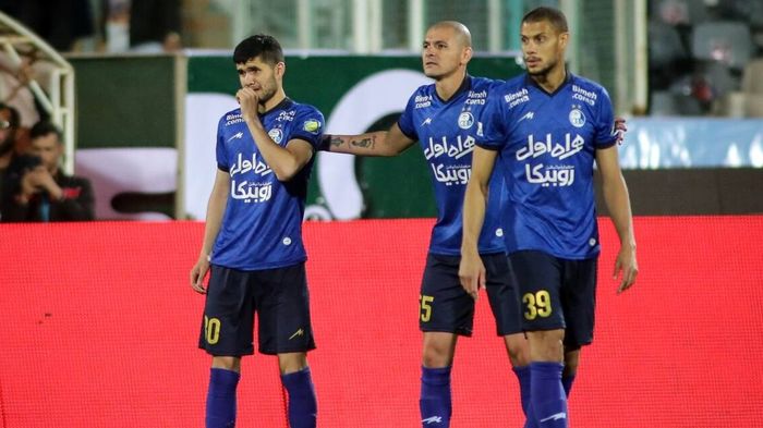 ستاره محبوب فرهاد در آستانه محرومیت