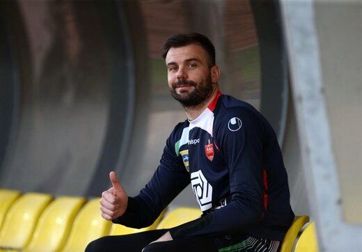 گل محمدی دروازه‌بان برای پرسپولیس انتخاب کرد؟