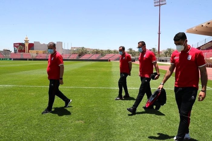 عصبانیت شدید سرمربی تیم ملی از زمین مسابقه