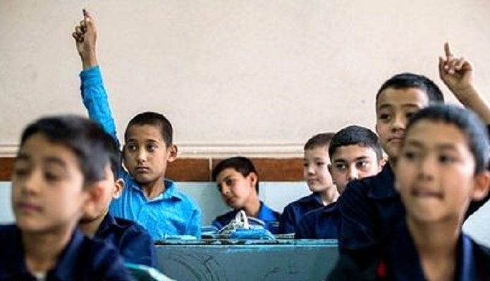 درخواست عجیب طالبان از معلمان و دانش آموزان مرد